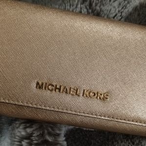 Rose gold Michael kors wallet